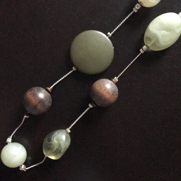 Long beaded necklace - Picture 3 of 4